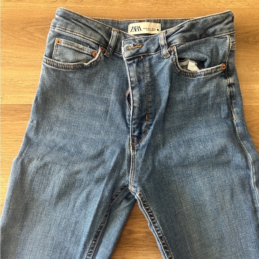 ZARA Women’s Flare Leg Jeans Blue Denim Size EUR 40 / US 8 (Like New) - Picture 3 of 7